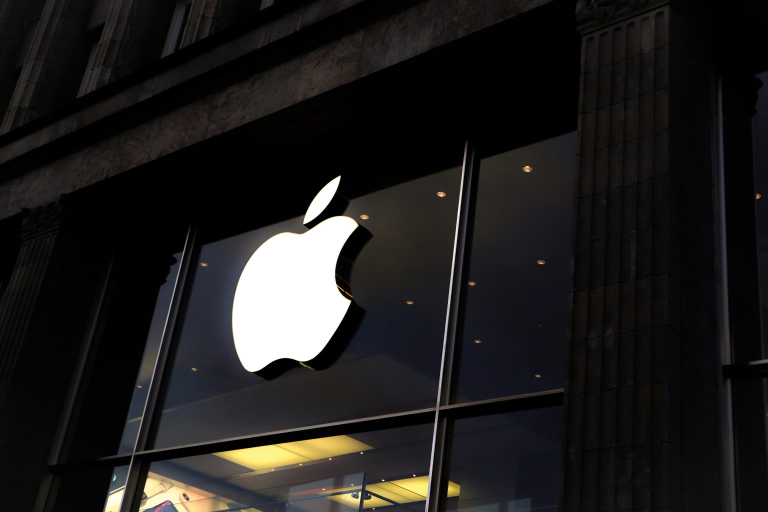 Apple Inc. (AAPL) Stock Performance What Investors Need to Know in 2024 OVM Viral